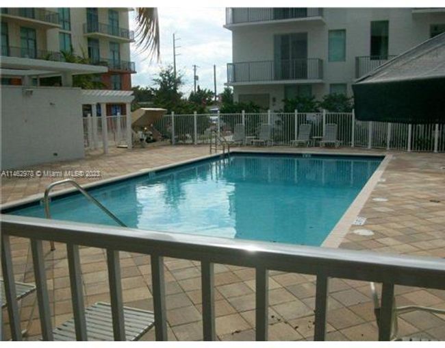 APT-304 - 2100 Van Buren St, Condo with 1 bedrooms, 1 bathrooms and null parking in Hollywood FL | Image 5