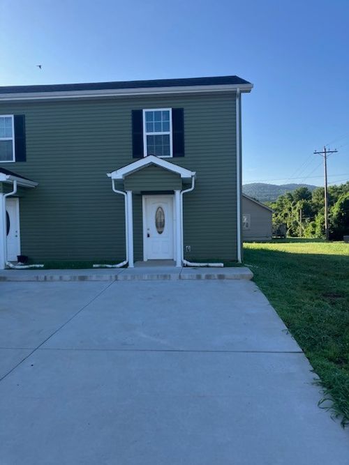100 England St E, Cowan, TN, 37318-3413 | Card Image
