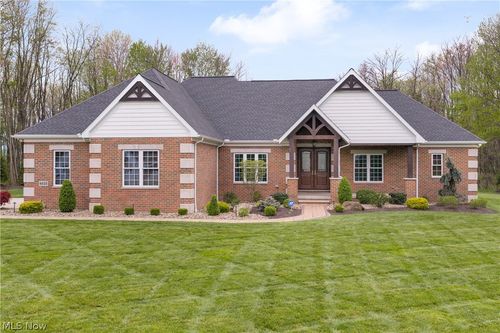 8622 Hunters Ridge Run, Wadsworth, OH, 44281-9610 | Card Image