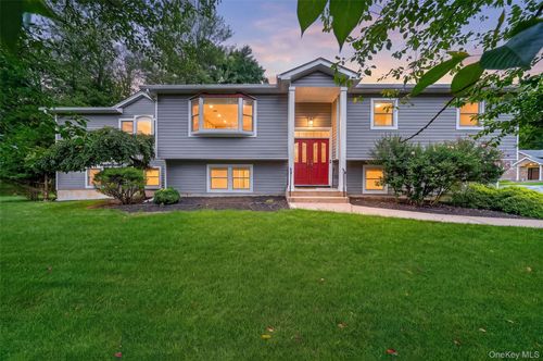 234 Betsy Ross Drive, Orangetown, NY, 10962 | Card Image