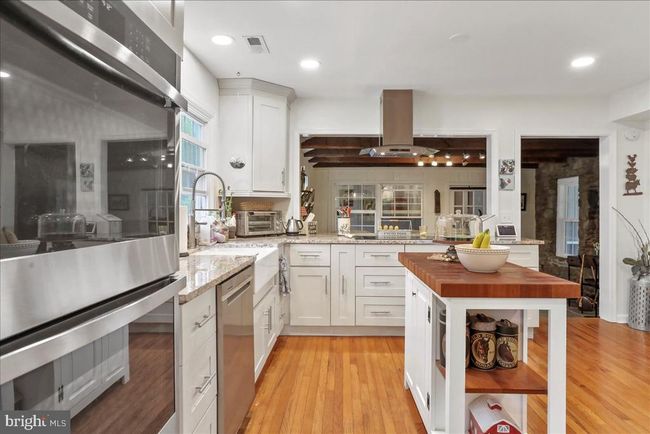 6025 Coon Tree Rd, House other with 3 bedrooms, 2 bathrooms and null parking in THE PLAINS VA | Image 8