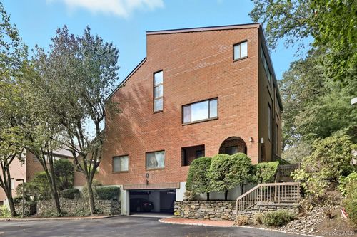 a-12-150 Bedford Rd, Chappaqua, NY, 10514-2752 | Card Image