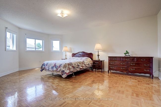96 Tuscana Blvd, House other with 4 bedrooms, 3 bathrooms and 4 parking in Concord ON | Image 36