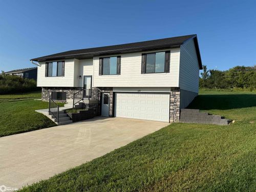 619 W Valley Dr, Carroll, IA, 51401 | Card Image