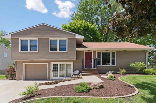 317 Charles St, Conrad, IA, 50621-7711 | Card Image