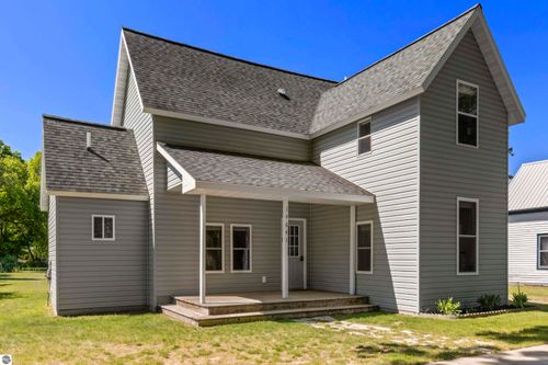 14641 Thompson Ave, Thompsonville, MI, 49683-9263 | Card Image