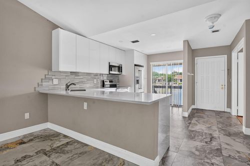 208-301 Club Cir, Boca Raton, FL, 33487-3764 | Card Image
