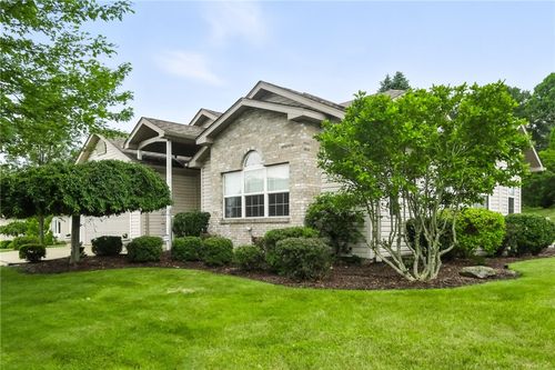 121 Ashley Hill Dr, Wexford, PA, 15090-9457 | Card Image