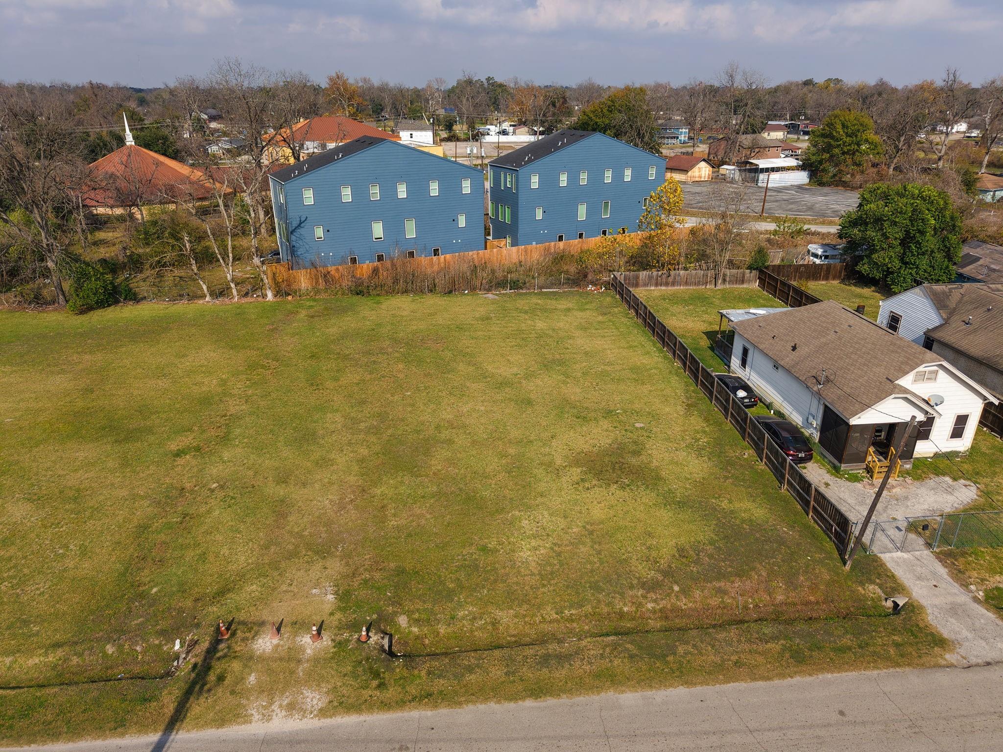 Land in Houston 3