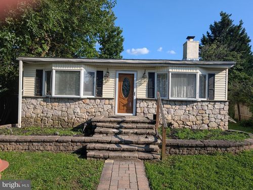 2651 Finley Ave, BENSALEM, PA, 19020-5309 | Card Image