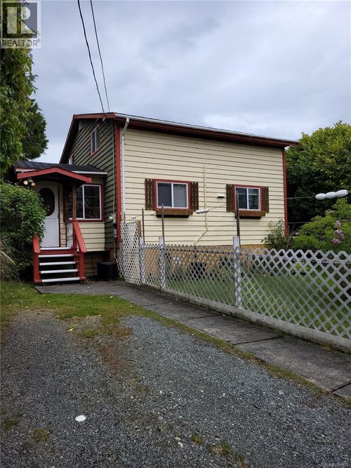 179 2nd St, Sointula, BC, V0N3E0 | Card Image