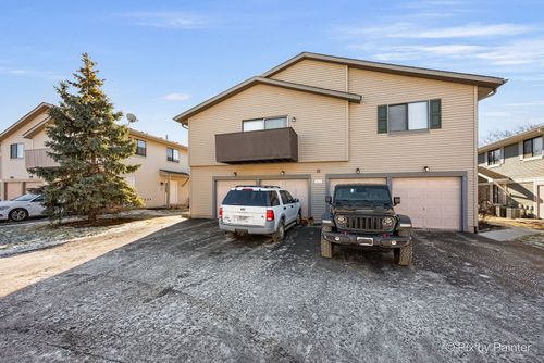 unit-4-29W560 Winchester Cir, Warrenville, IL, 60555-2545 | Card Image