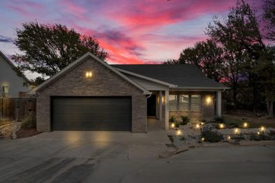 5418 Stonegate Circle, House other with 3 bedrooms, 2 bathrooms and null parking in Granbury TX | Image 1