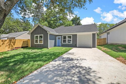 516 E Heron St, Denison, TX, 75021-6450 | Card Image