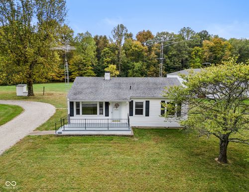 6435 W Lowell Rd, Columbus, IN, 47201-4647 | Card Image