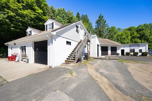 233 Wilbraham St, Palmer, MA, 01069-9532 | Card Image
