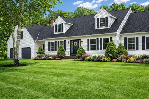 12 Surrey Lane, Hampden, ME, 04444 | Card Image