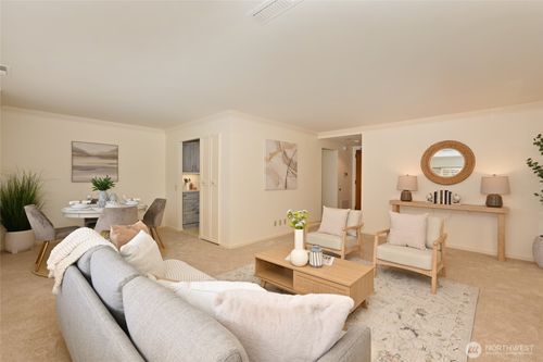 apt-6e-1301 Spring St, Seattle, WA, 98104-1350 | Card Image