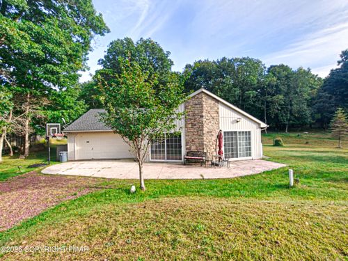 228 Mountain Rd, Albrightsville, PA, 18210-3861 | Card Image