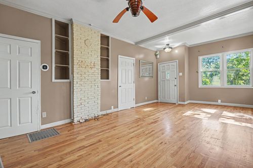8175 Hill St, Boiling Springs, SC, 29316-6110 | Card Image