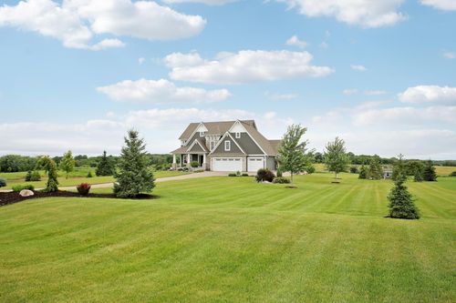 5841 Robert Rd, Independence, MN, 55359-4401 | Card Image