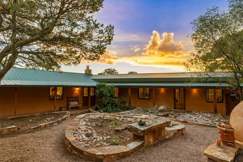 8 Price Ranch Rd, Santa Fe, NM, 87505-9597 | Card Image