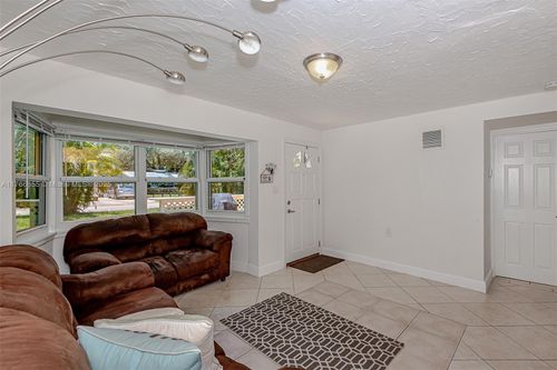 4560 Sw 29th Ter, Fort Lauderdale, FL, 33312-5615 | Card Image