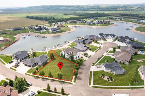 4001 Bay Shore Bend Se, Mandan, ND, 58554 | Card Image