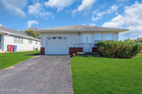 2 Leeward St, Toms River, NJ, 08757-4034 | Card Image