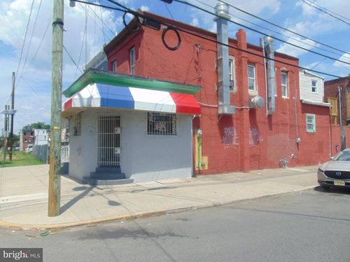 661 Grant St, CAMDEN, NJ, 08102-1821 | Card Image