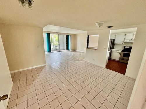 107-2528 Boundbrook Drive S, West Palm Beach, FL, 33406 | Card Image