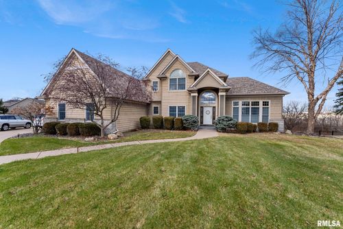 2916 E 45th Ct, Davenport, IA, 52807-1593 | Card Image