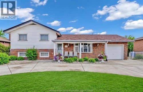 1720 Partington Ave, Windsor, ON, N9B2R3 | Card Image