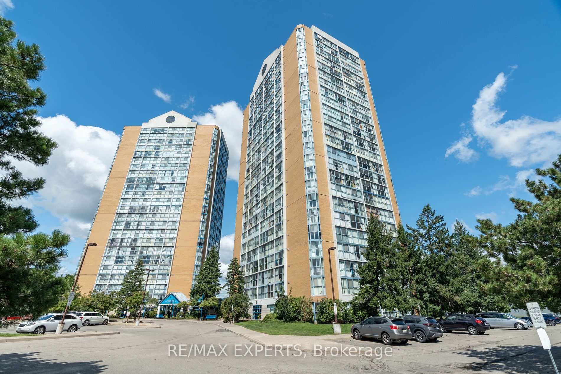 113 35 Trailwood Dr, For Sale in Mississauga eXp Realty