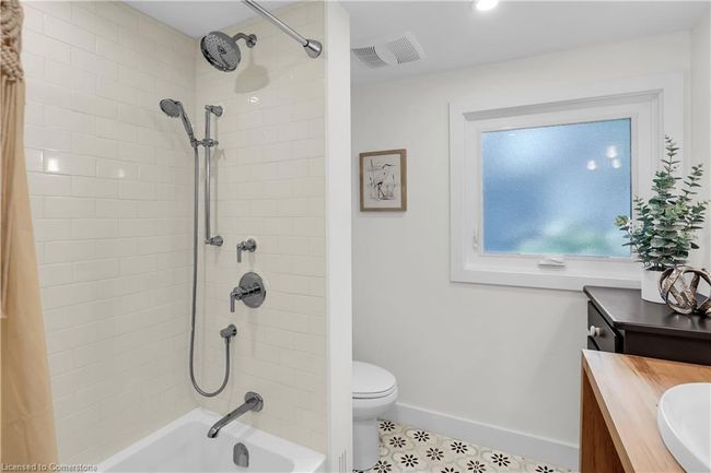 2 Kidd Ave, House other with 4 bedrooms, 2 bathrooms and 2 parking in Grimsby ON | Image 24