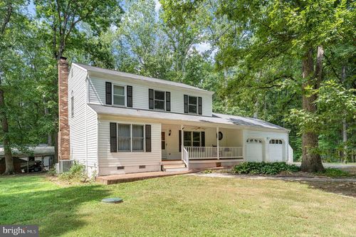 64 Autumn Dr, Stafford, VA, 22556-6263 | Card Image