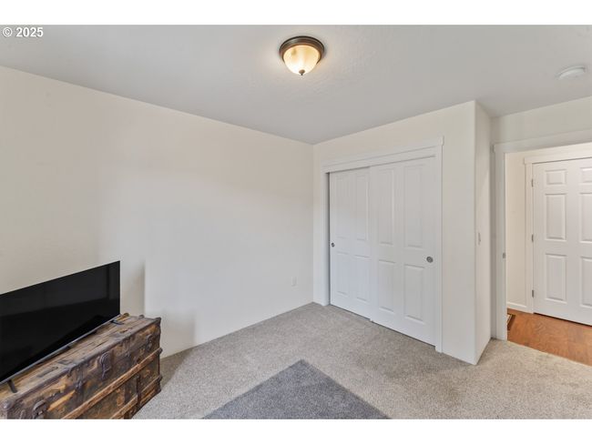 1019 Azure Way, House other with 3 bedrooms, 2 bathrooms and 2 parking in Eagle Point OR | Image 23