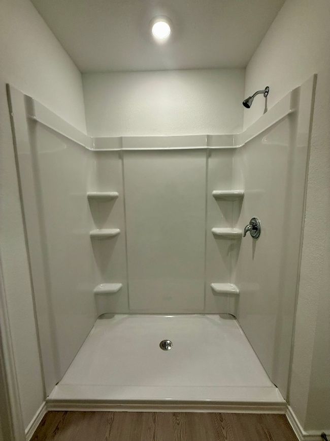 Standing Shower | Image 16