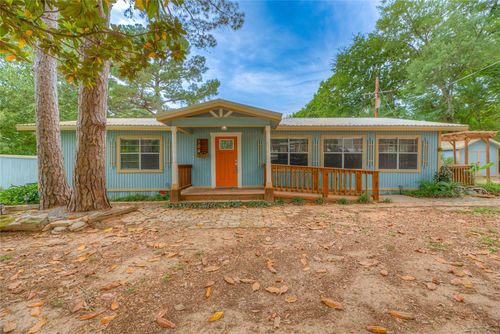 104 W Paradise Dr, Trinity, TX, 75862-8564 | Card Image