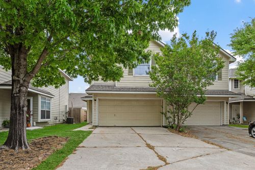 8714 Thistlemoor Ln, Houston, TX, 77044-6548 | Card Image