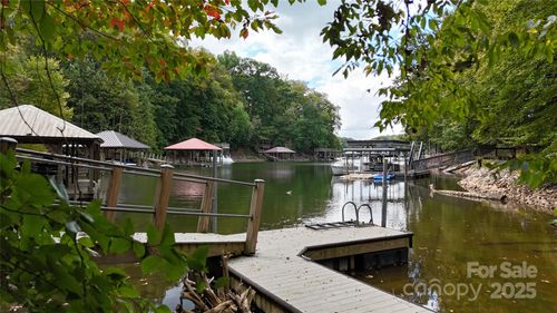 204 S Harbor Watch Dr, Statesville, NC, 28677-2500 | Card Image