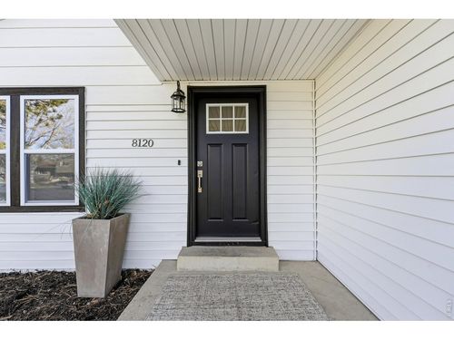 8120 Mummy Range Dr, Fort Collins, CO, 80528-9212 | Card Image