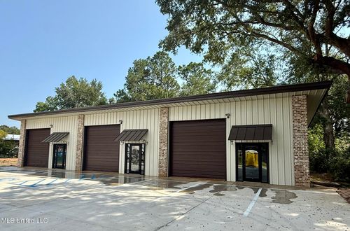 14313 Cullen St, Biloxi, MS, 39532-8900 | Card Image