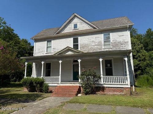 606 College St, Kinston, NC, 28501-4218 | Card Image