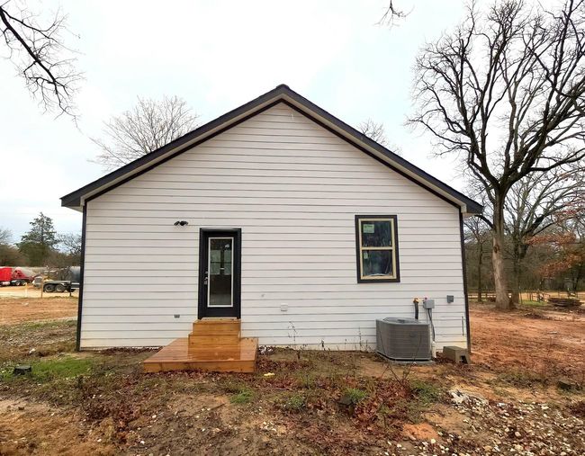 Back of property | Image 14