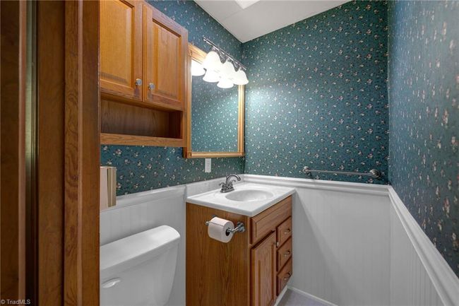 5305 Shattalon Dr, House other with 2 bedrooms, 2 bathrooms and null parking in Winston-Salem NC | Image 33