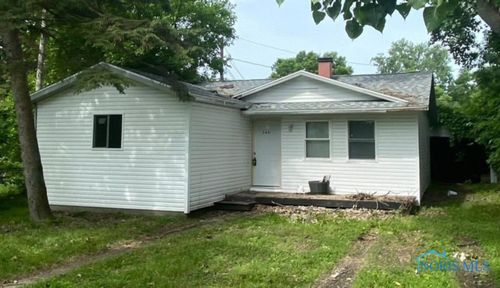 560 Williamsville Ave, Toledo, OH, 43609-1135 | Card Image