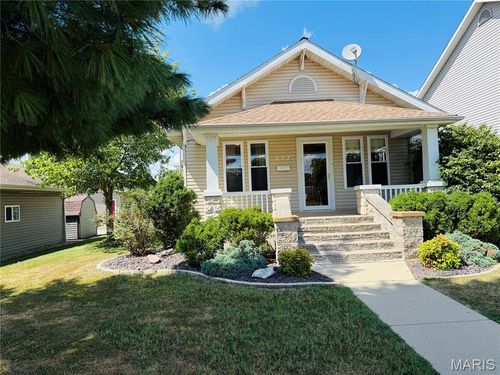 977 W Saint Louis St, Nashville, IL, 62263-1200 | Card Image