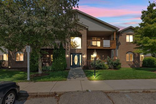 4-2592 Eagles Cir, Ypsilanti, MI, 48197-1588 | Card Image