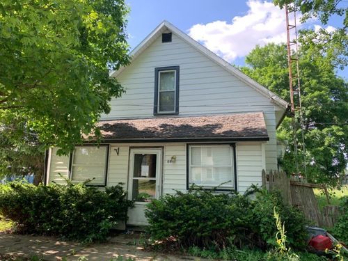 64 W Walnut St, Losantville, IN, 47354-9260 | Card Image